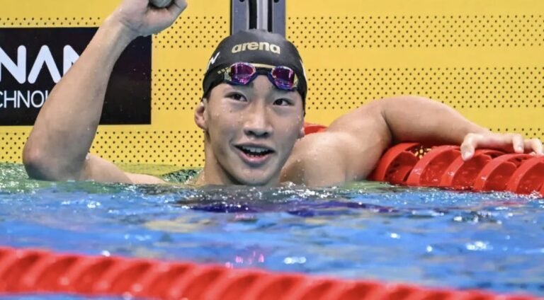 Ohashi smashes 200m breaststroke world record