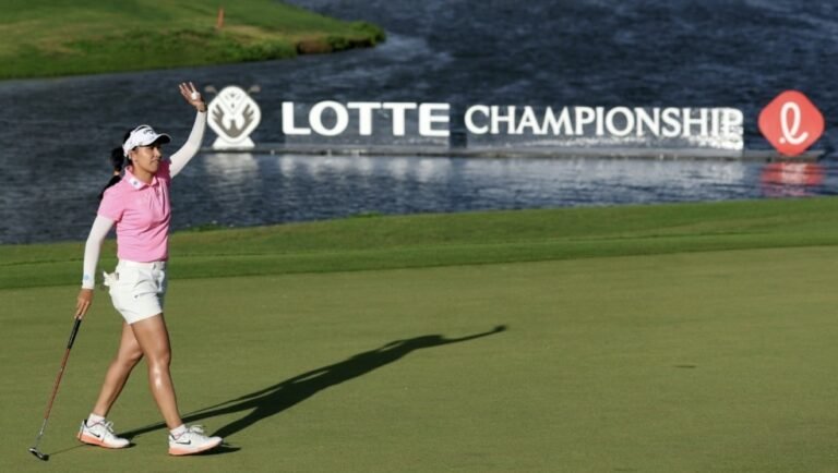 Jeeno overcomes late wobble to win Lotte Championship