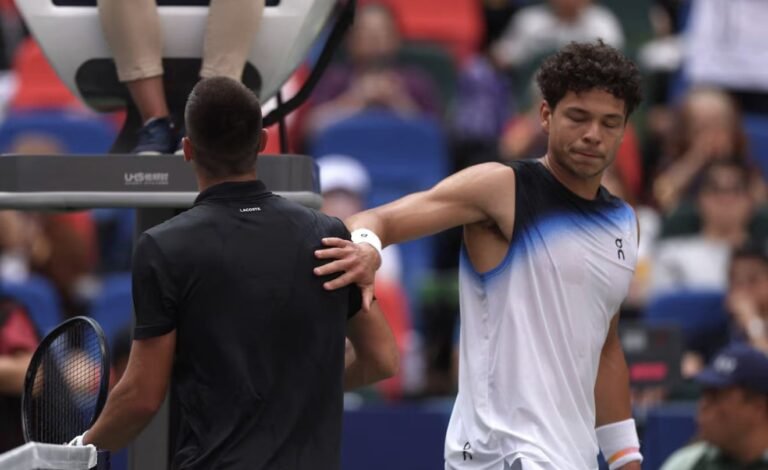 Shelton dumped out in Shanghai third round