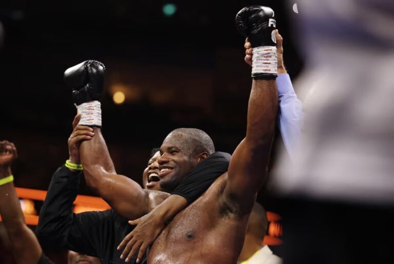 Dubois defeats Wardley to retain WBO heavyweight title