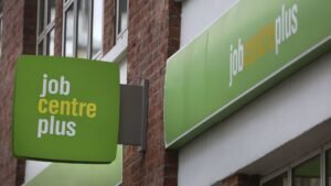 UK unemployment rate falls to lowest level since July last year